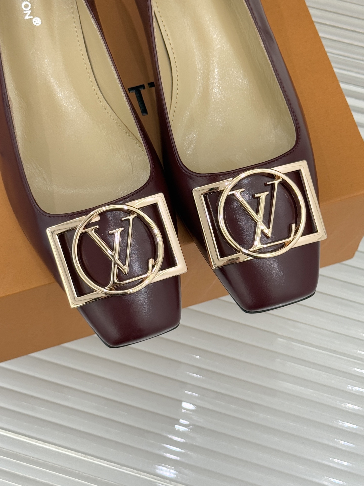 Women's high heels